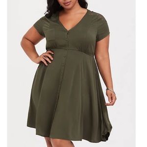 Torrid OLIVE LACE CHALLIS SHIRTDRESS sz 2